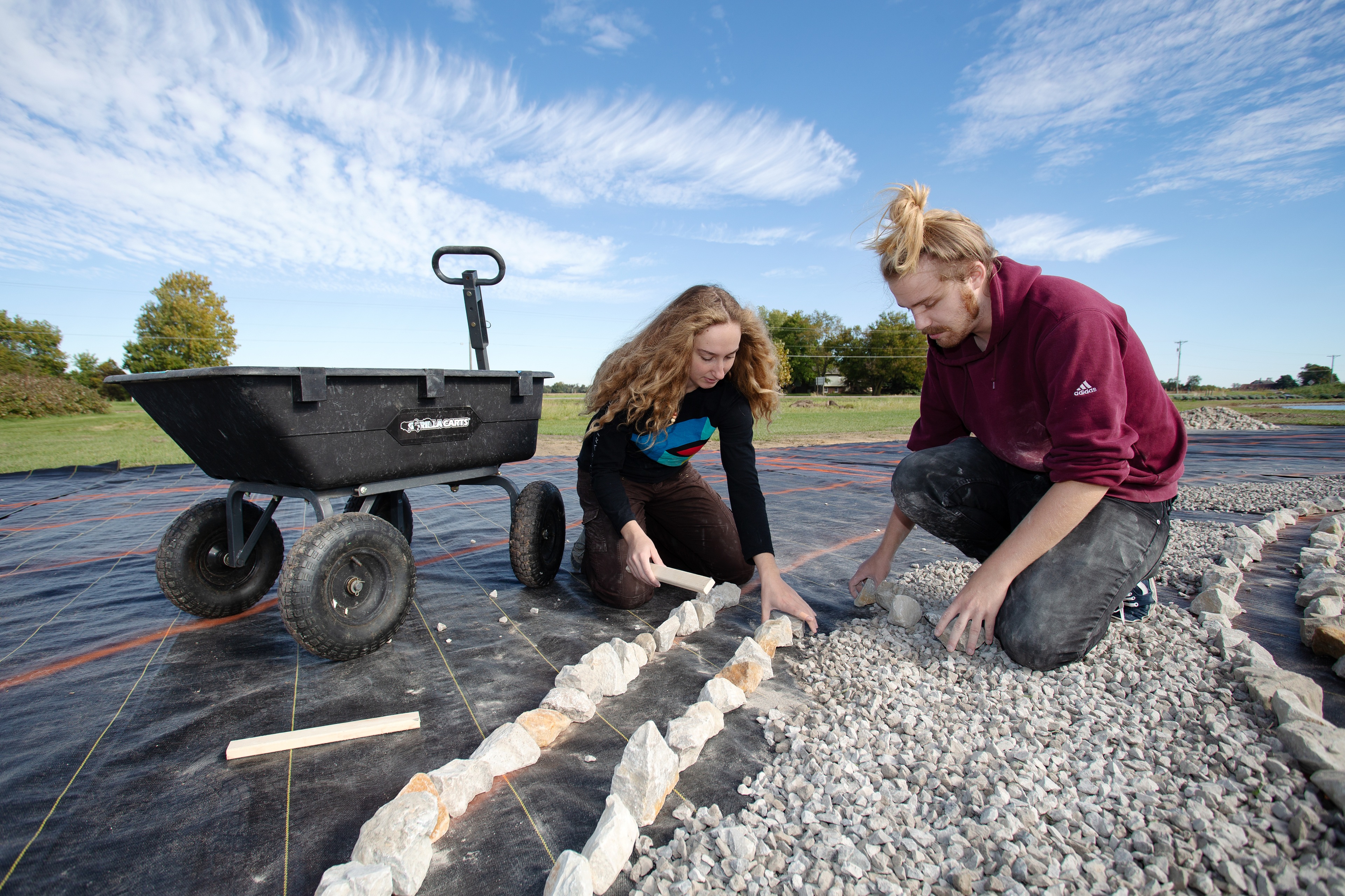 bgsu students volunteer repaving