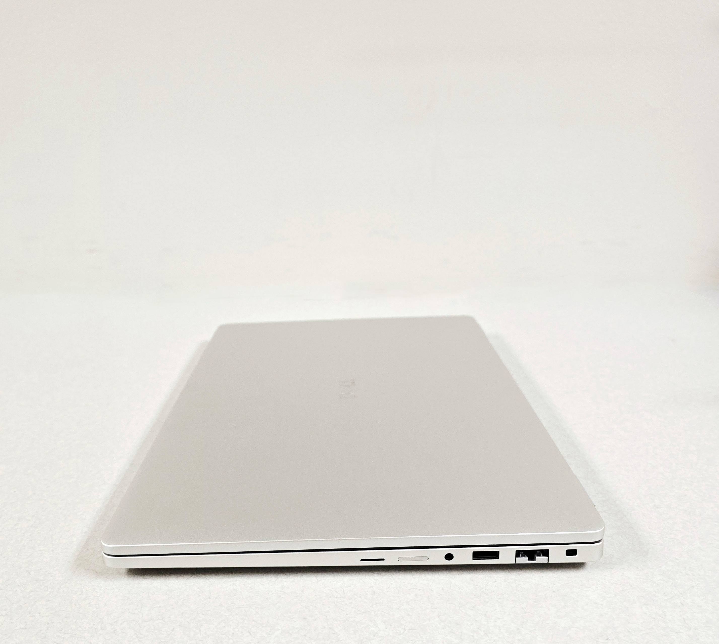 dell-pro-16-plus-side-view-right-closed-.jpg-fixed