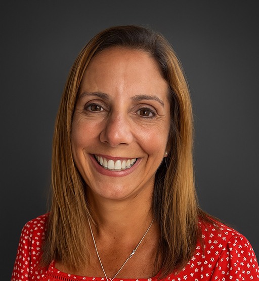 Melissa simashkevich smiling for a picture