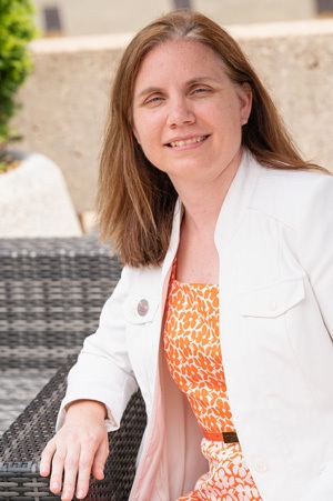 Jennifer Percival Headshot Photo