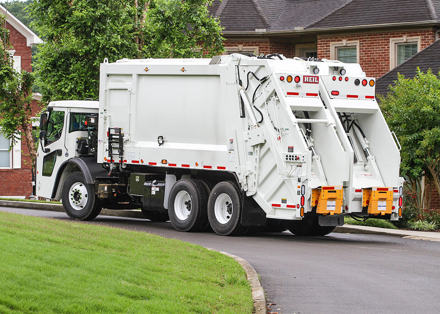 split-body-trash-truck