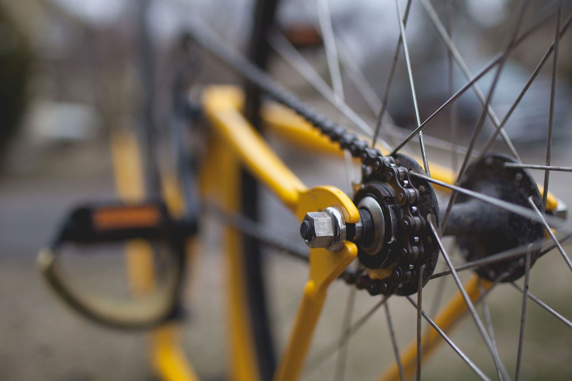 yellow-wheel-+-pedals