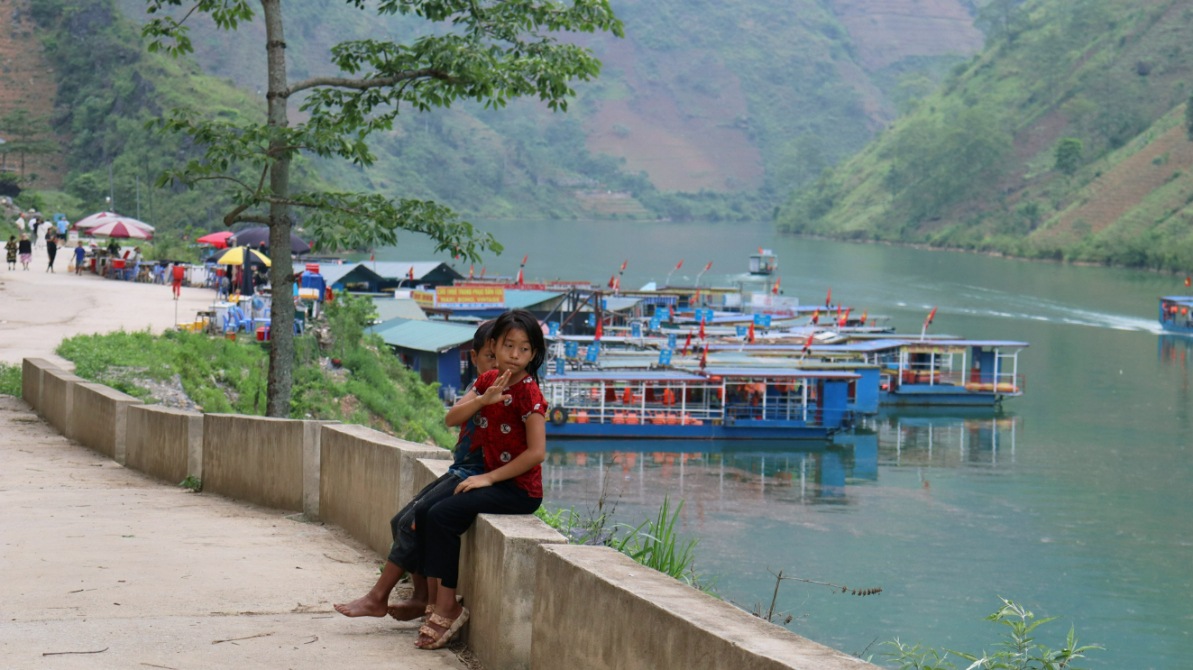 Local children at a Vietnamese fishing village