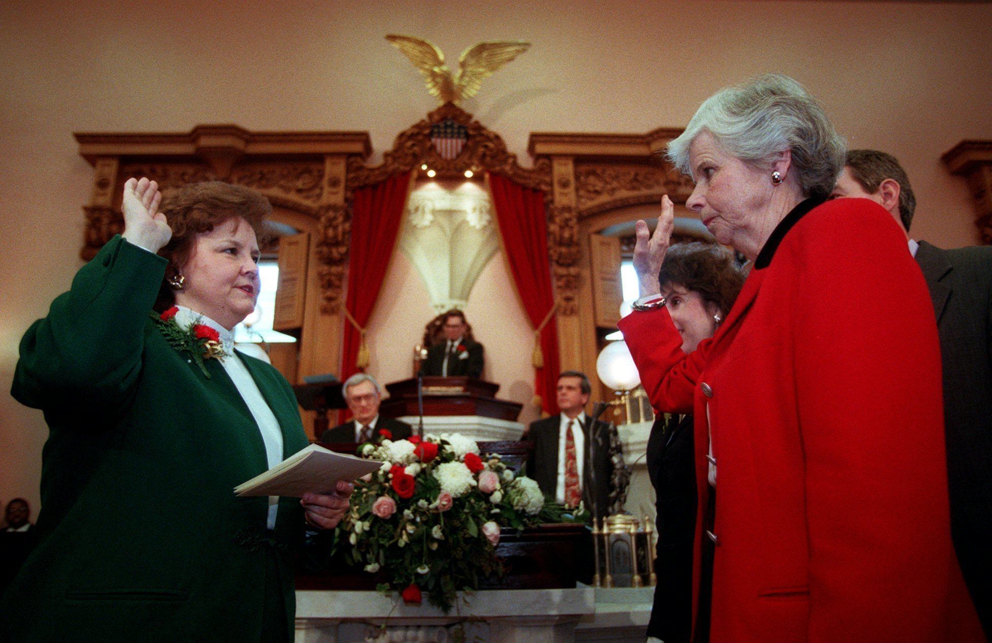 PHOTO Montgomery swearing in Davidson USATSI 16745839 20
