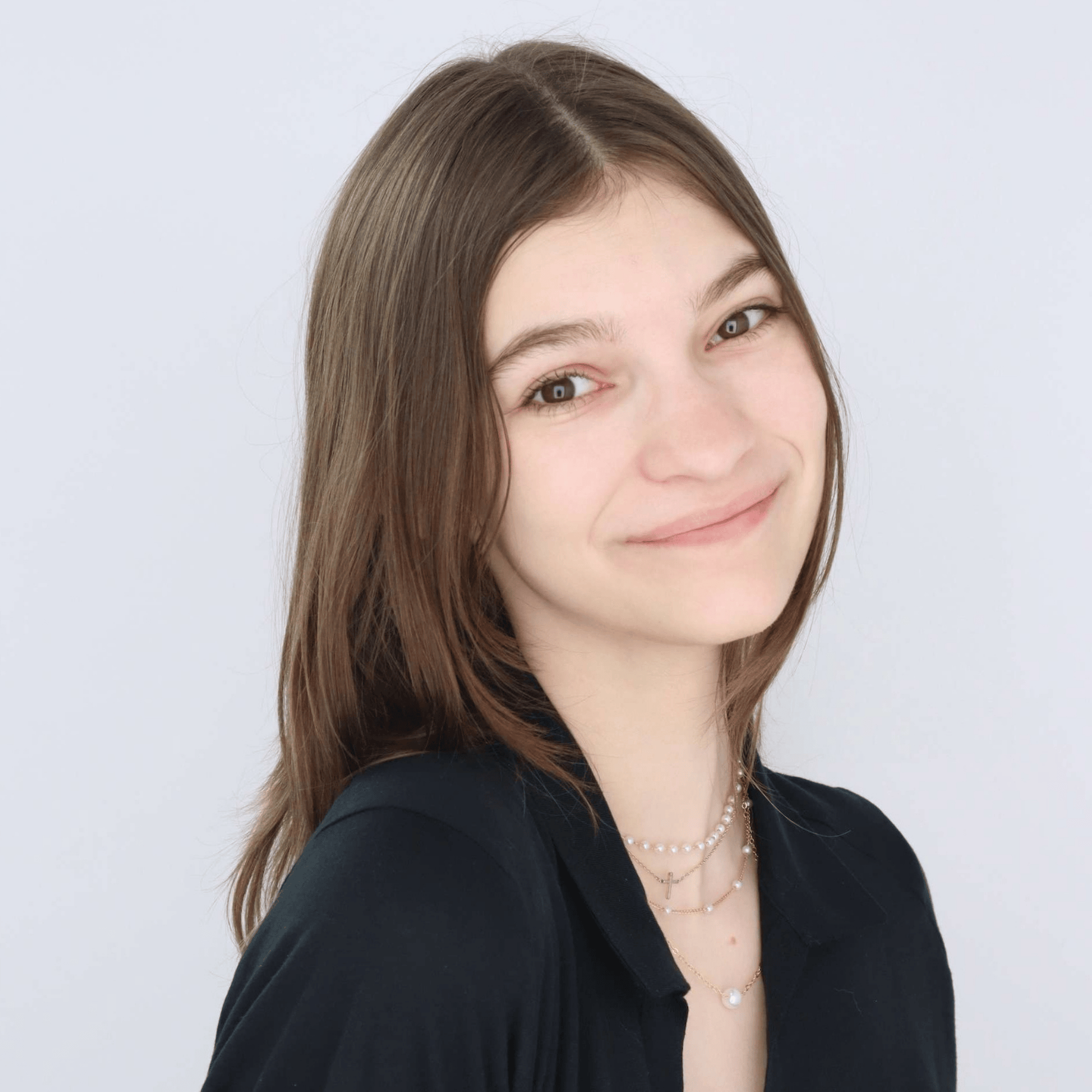 1984x1984 pc for headshots  - liv king