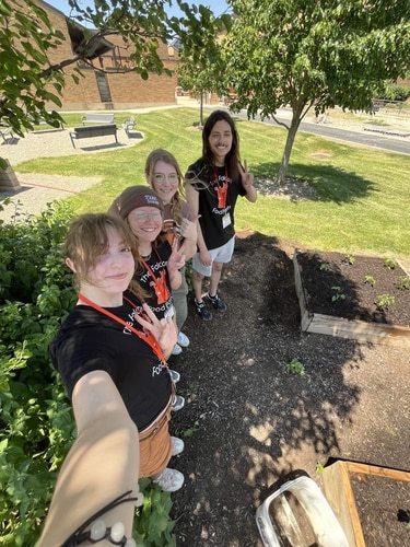 garden interns