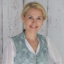 Dr. Ivett Guntersdorfer