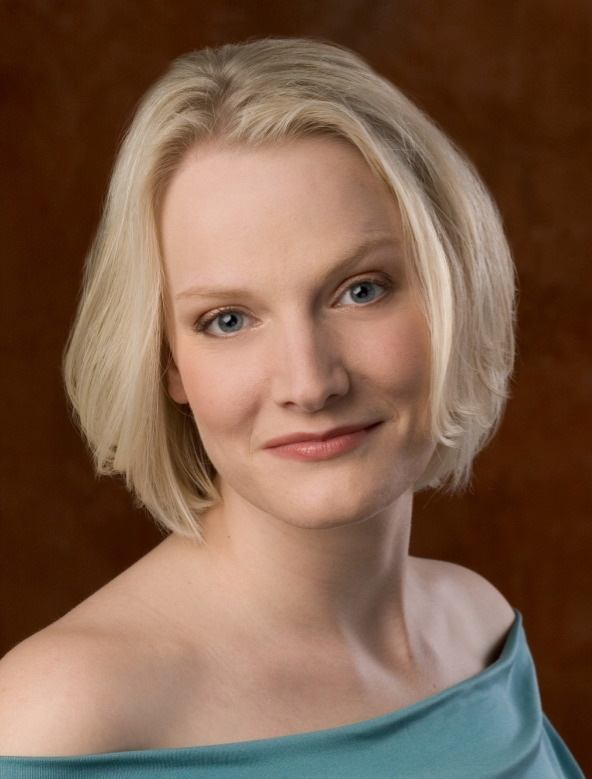 Dusdieker-Headshot-(1)