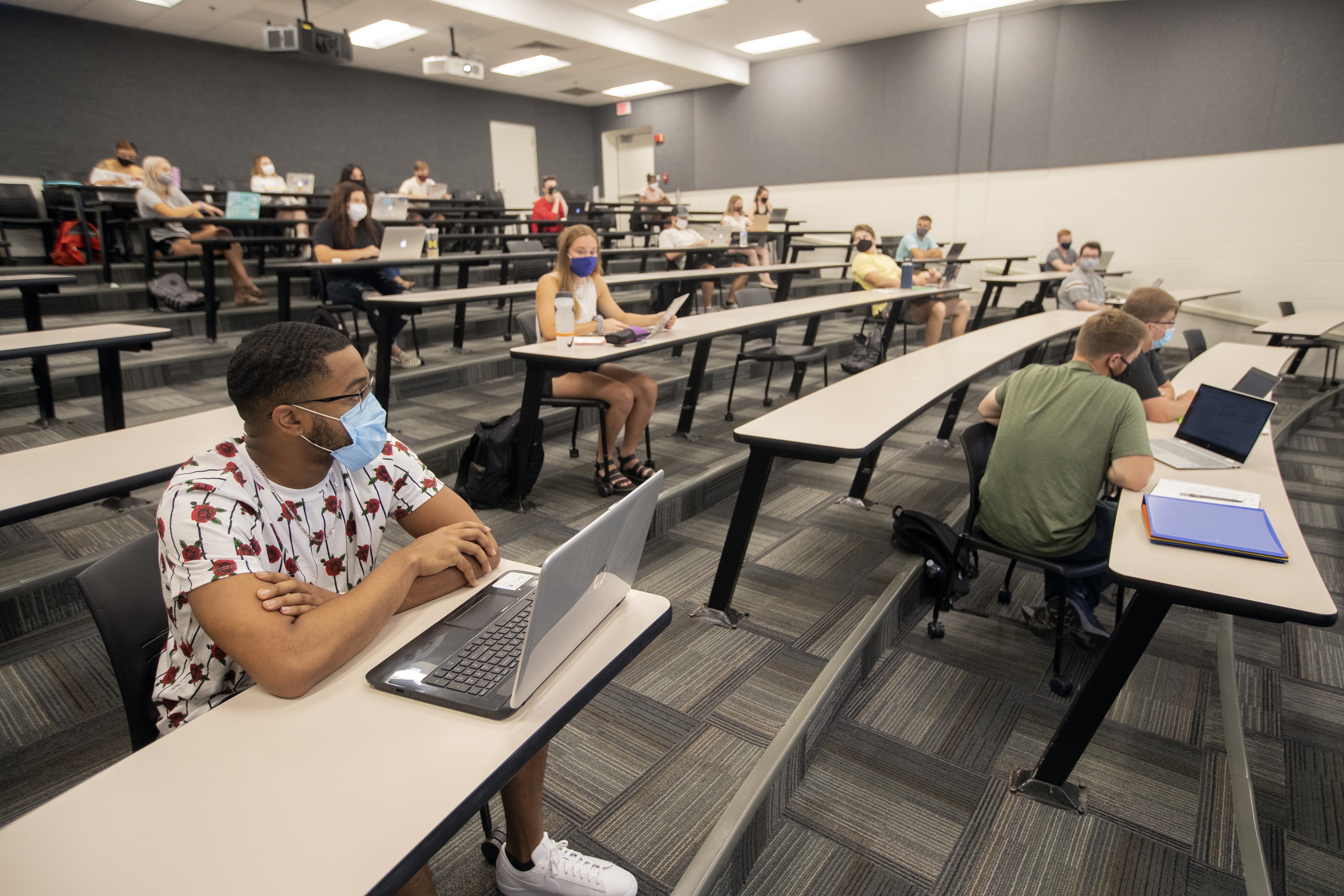 Students in Amanda Taylors COMS 1020 class in Olscamp Hall.