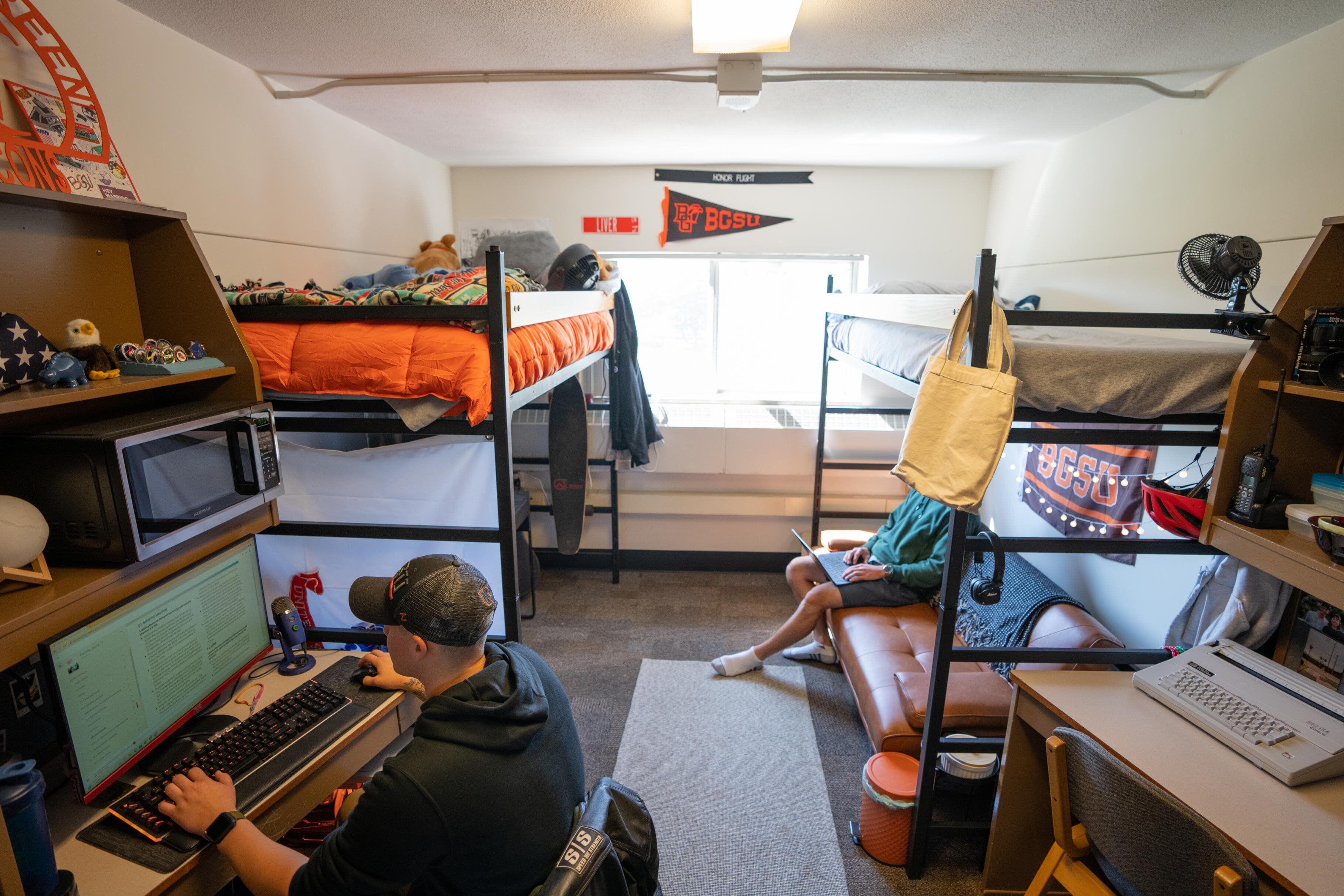 kreischer-room-roommates